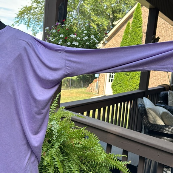 NWOT lilac oversized boxy Piko style top with tight sleeves - Medium / Large - Picture 3 of 6